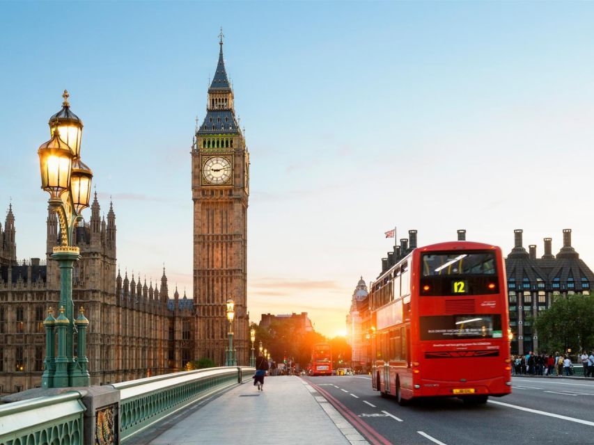 London: Palaces and Parliament Walking Tour - Buckingham Palace and the chance of a guard ceremony