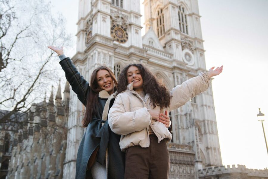 London: Private Landmark Tour with Professional Photographer - Light, rain, and the value of good timing