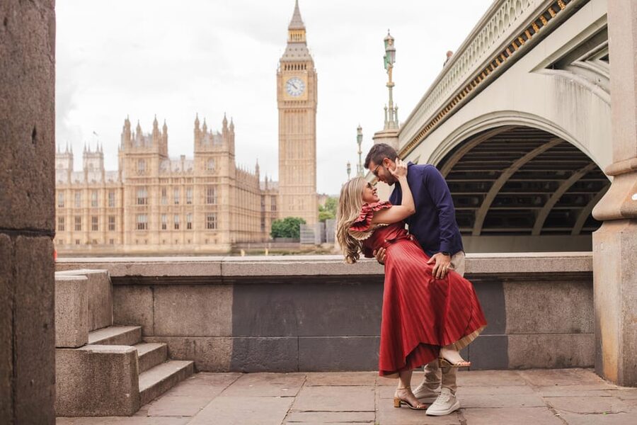 London: Private Photoshoot with Video Clip Option - Who will get the most from this shoot?
