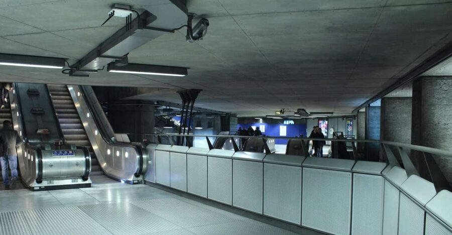 London: Private Underground and Tube Tour - Starting under Paddington’s Platform 1 clock