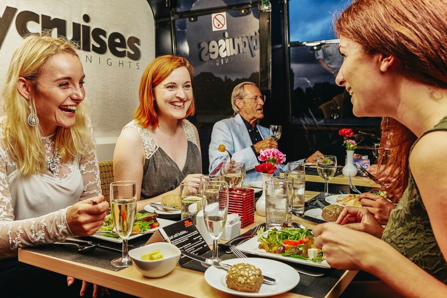 London: River Thames Dinner Cruise - Is $94 good value for three hours?