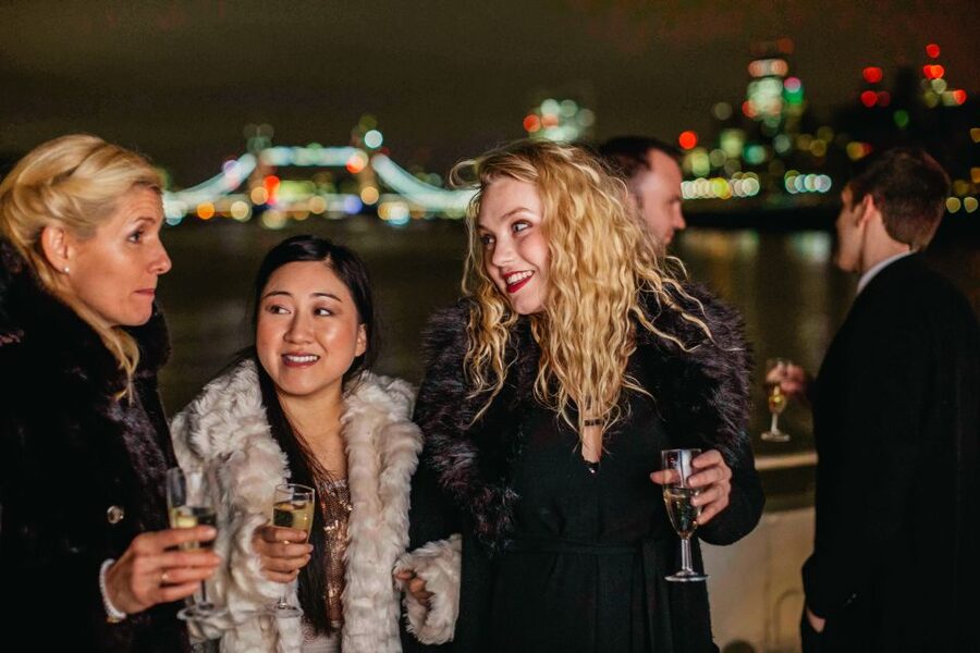London: River Thames Dinner Cruise - Should you book the Thames dinner cruise?