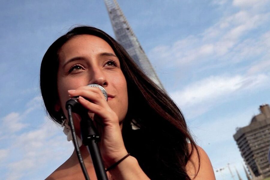 London: River Thames Evening Cruise with Bubbly and Canapés - Boarding at Tower Millennium Pier