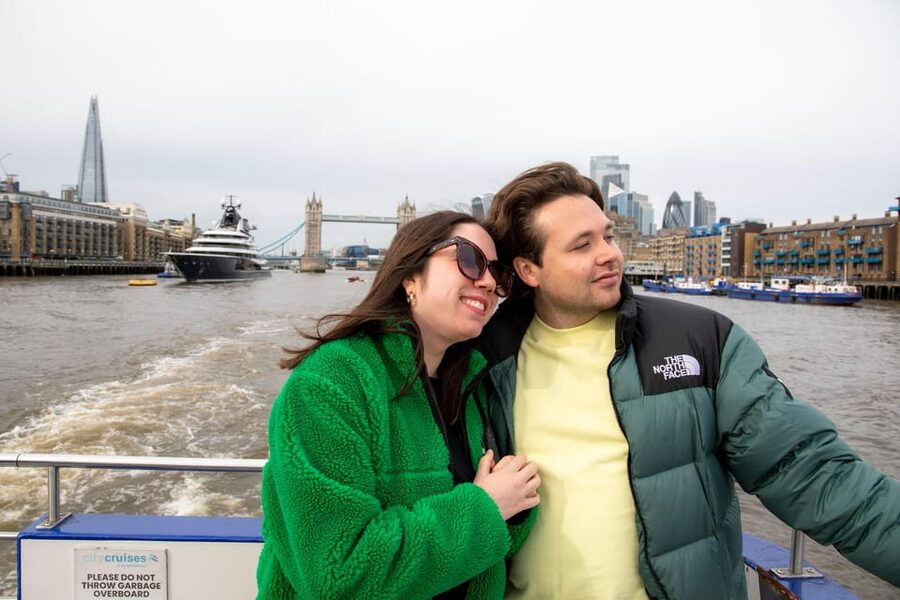 London: River Thames Hop-On Hop-Off Sightseeing Cruise - London makes more sense from the river