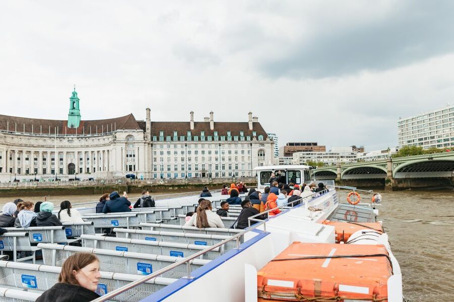 London: River Thames Hop-On Hop-Off Sightseeing Cruise - Who will enjoy this cruise most