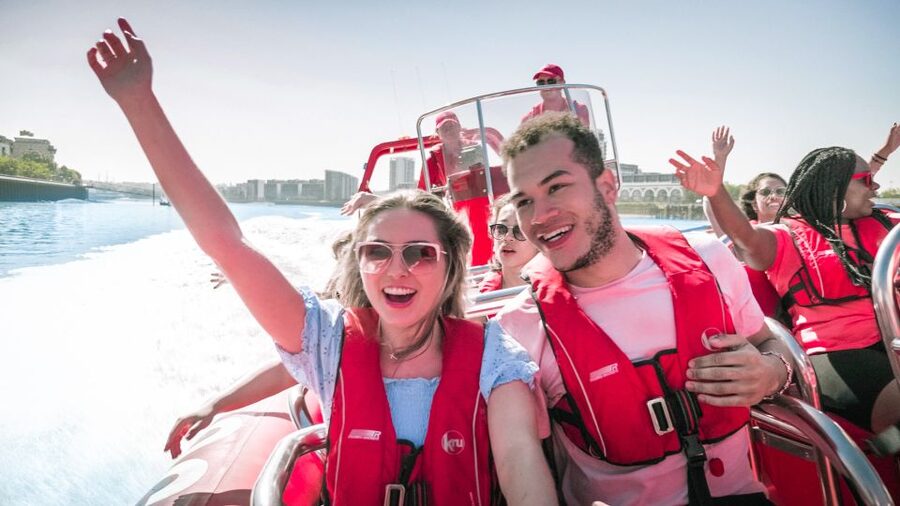 London: River Thames Speed Boat Tour - The Thames in five minutes of slow sightseeing