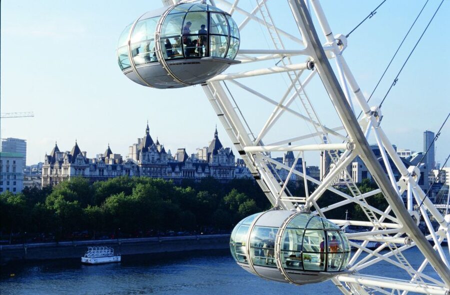 London: SEA LIFE & London Eye Combo Ticket - SEA LIFE London: three floors of marine life