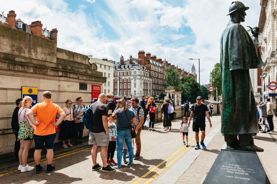 London: Secrets of the London Underground Walking Tour - Abandoned stations, ghosts and things you may not see