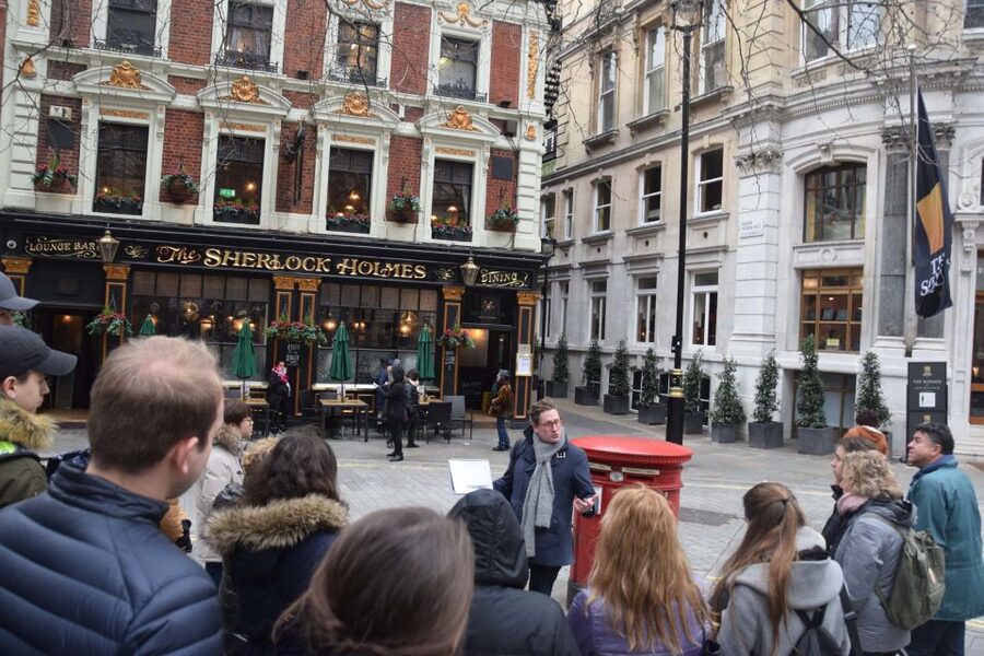 London: Sherlock Holmes-Themed Walking Tour - The Guides Make the Difference