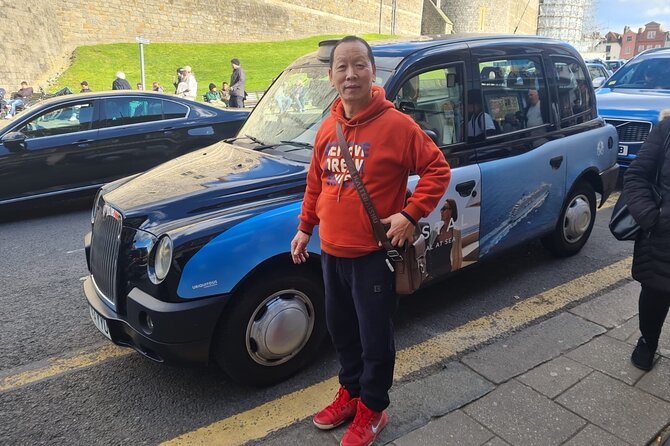 London Sightseeing Private Black Cab Tour with Hotel Pick Up - A black cab makes London easier to connect