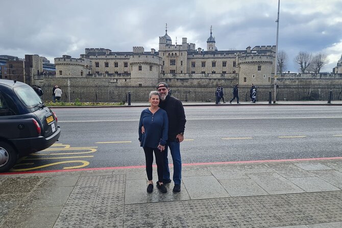 London Sightseeing Private Black Cab Tour with Hotel Pick Up - Buckingham Palace and the royal set piece