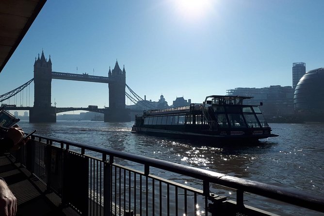 London Sightseeing Tour: Guard Change with Tower of London Option - The Thames cruise and the London Eye