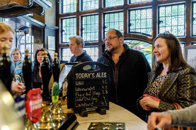London Small Group Tour of Historical Pubs - Blackfriars and the art nouveau pub