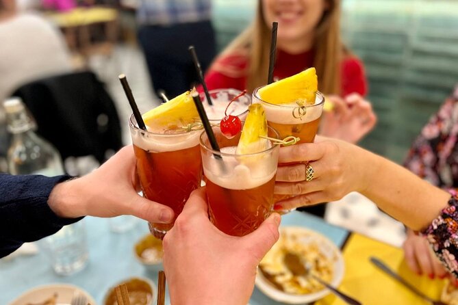 London Soho Food Tour with 7+ Tastings of Delicious Hidden Gems - Berwick Street Market and Chinatown bring the flavors