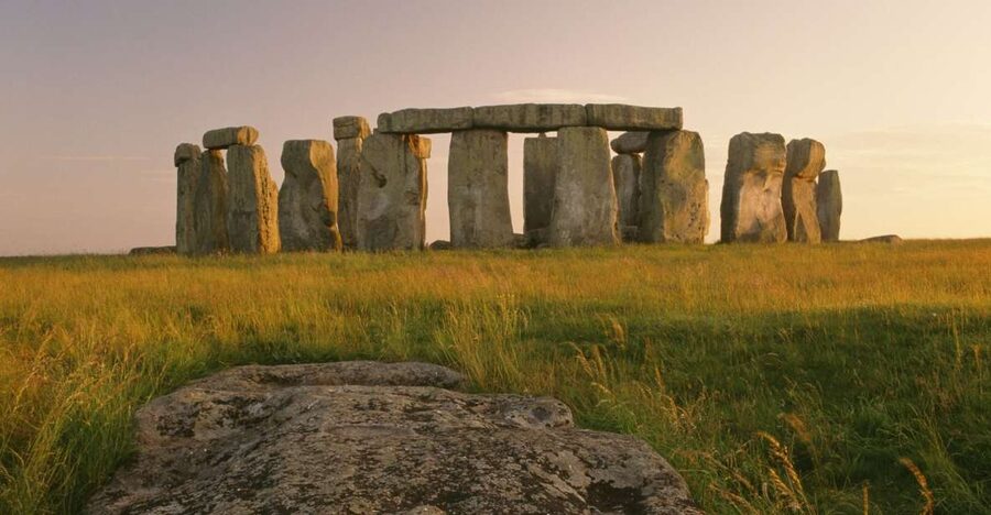 London: Stonehenge, Bath, Lacock, & Avebury Small Group Tour - Stonehenge before the crowds build