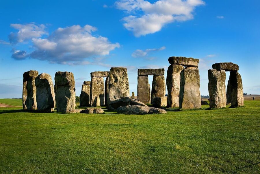 London: Stonehenge, Windsor Castle, Bath, Lacock & Pub Lunch - Who should book this tour?