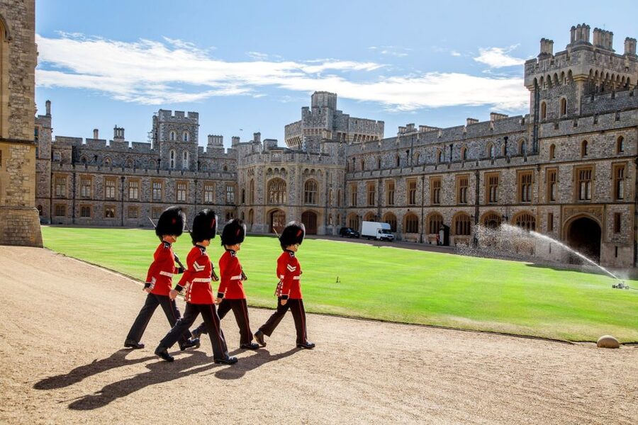 London: Stonehenge, Windsor Castle, Bath, Lacock & Pub Lunch - Windsor Castle: royal rooms and a close look at the grounds