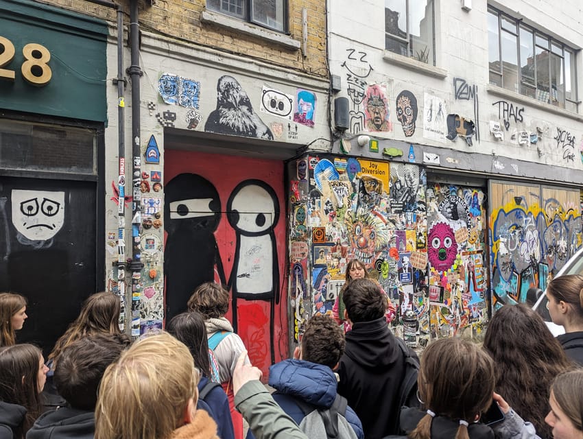 London: Street Art and Graffiti Guided Walking Tour - East End history under the paint