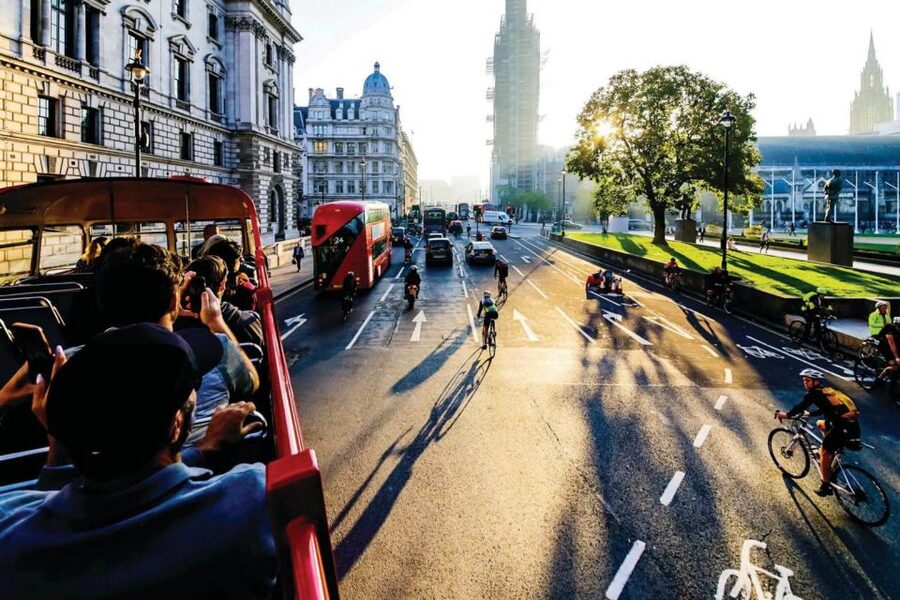 London: Tootbus London by Night Bus Tour - Photos, seating and the realities of a moving bus