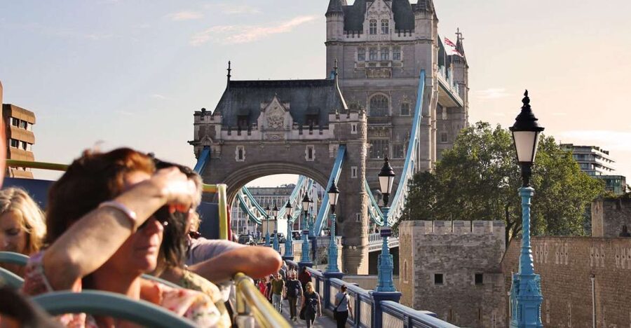 London: Tootbus London by Night Bus Tour - What $37 buys you