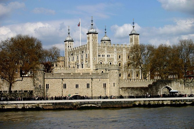 London Vintage Bus Tour Including River Thames Cruise with Optional Lunch - FAQ