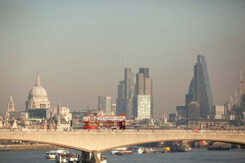 London Vintage Bus Tour: Live Comedy Sightseeing Show - A Routemaster ride with a comic script