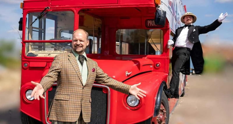London Vintage Bus Tour: Live Comedy Sightseeing Show - What the 75-minute route can and cannot do