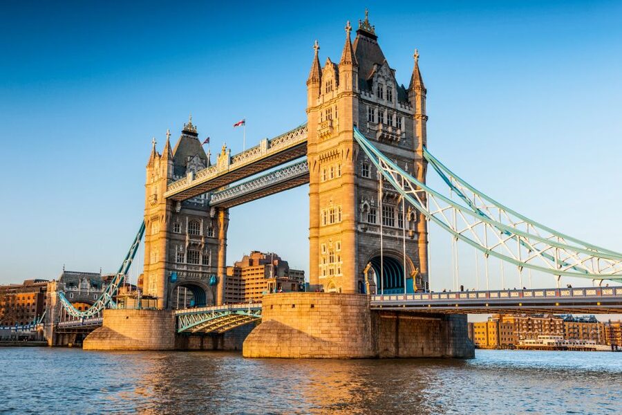 London: VIP Tower of London & Tower Bridge Early-Access Tour - The early start makes the Tower feel different