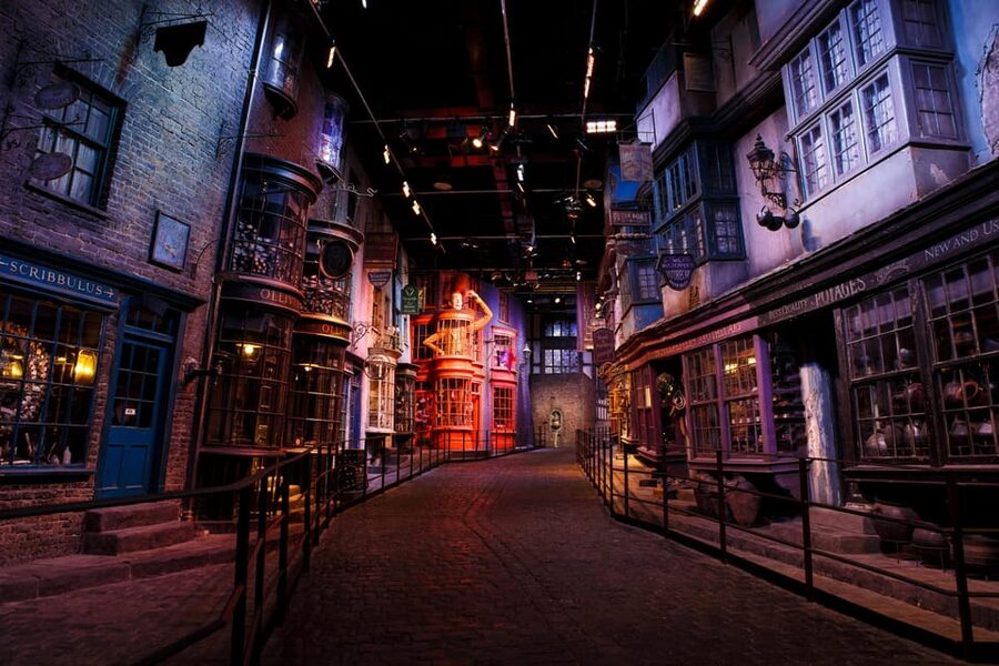 London: Warner Bros. Studio Harry Potter Tour with Transfers - The coach ride is useful, not the main event