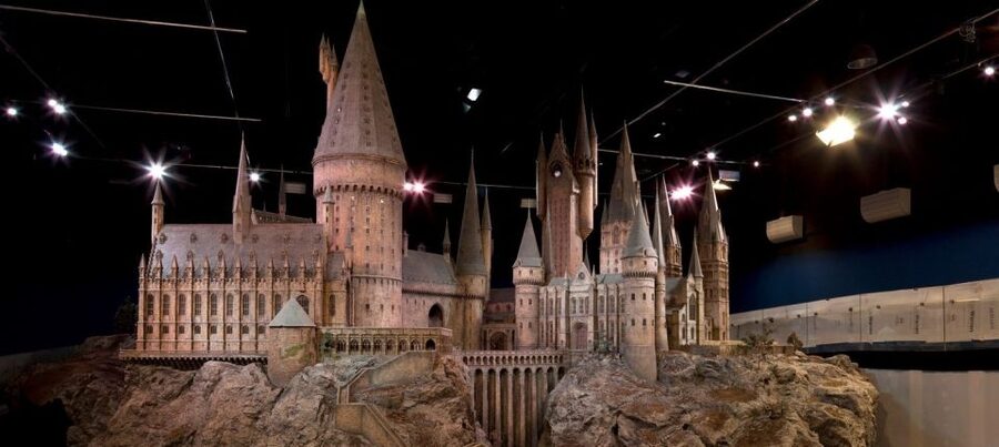 London: Warner Bros. Studio Tour with Hotel Pickup - Platform 9¾ and the Hogwarts Express