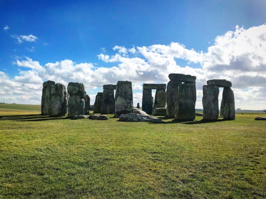 London: Windsor Castle, Stonehenge, and Bath Day Trip - Windsor Castle: royal history on a working scale