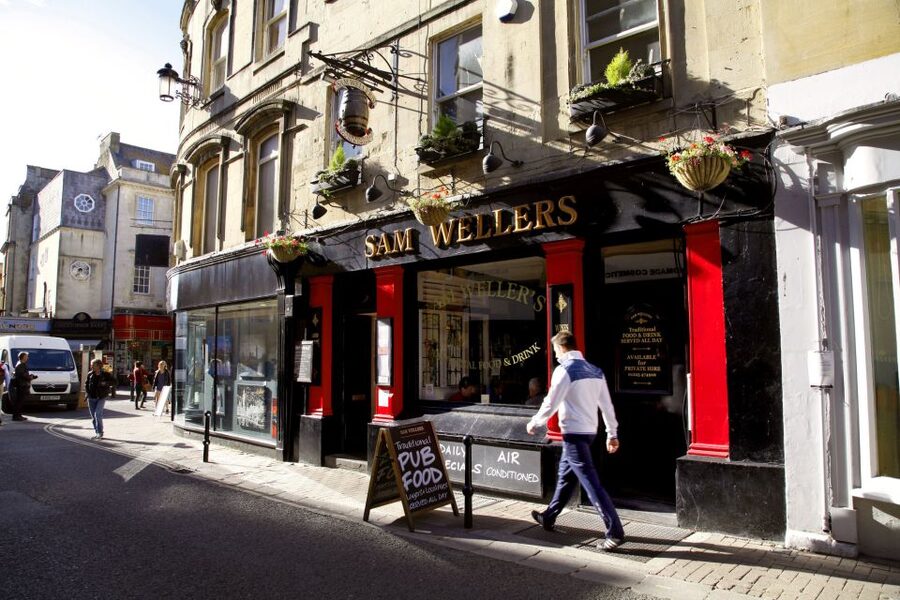 London: Windsor Castle, Stonehenge, and Bath Day Trip - Bath: Georgian streets and Roman water