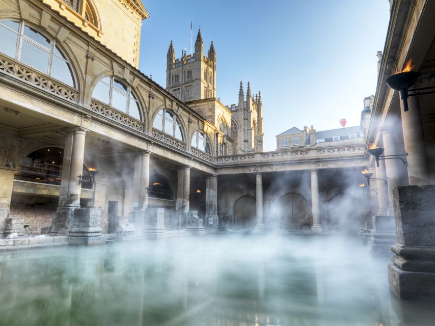 London: Windsor Castle, Stonehenge, and Bath Day Trip - Stonehenge: open sky and ancient stones