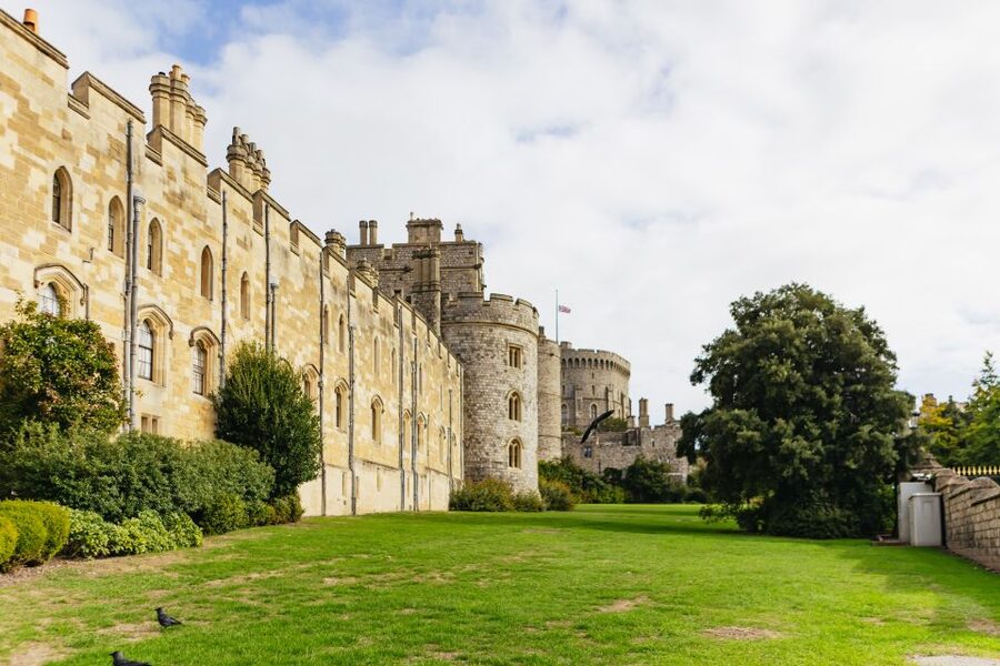 London: Windsor Castle, Stonehenge & Bath Full-Day Tour - Should you book it?