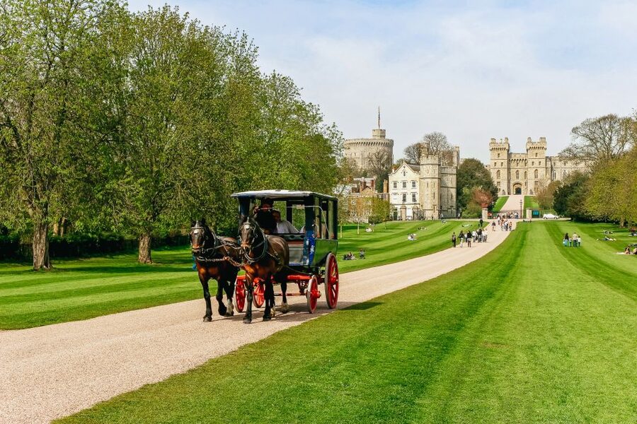 London: Windsor, Stonehenge, Bath, and Roman Baths Day Trip - Three headline sights, one packed day