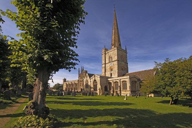 Oxford and Traditional Cotswolds Villages Small-Group Day Tour from London - Burford: a short stop on the high street