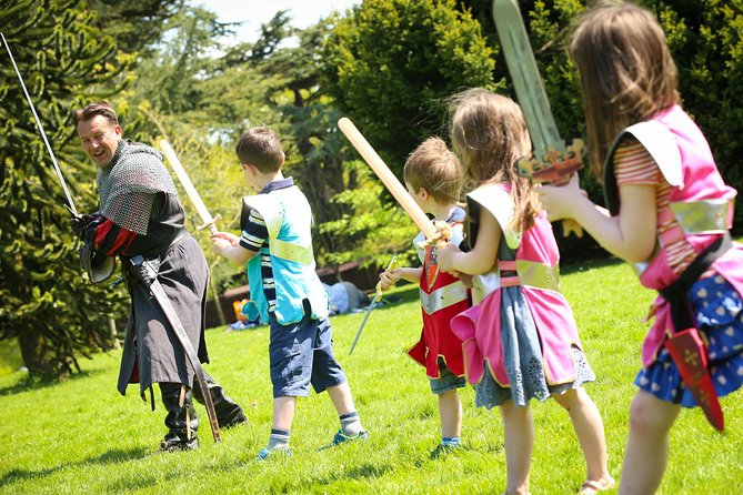 Oxford, Stratford, Cotswolds & Warwick Castle Tour from London - What the guide adds, and where the tour can falter