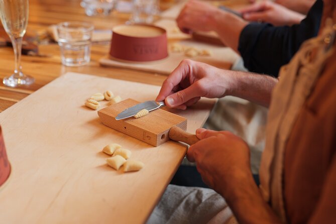 Pasta Making with Unlimited Prosecco in London's West End - The details that matter before you book