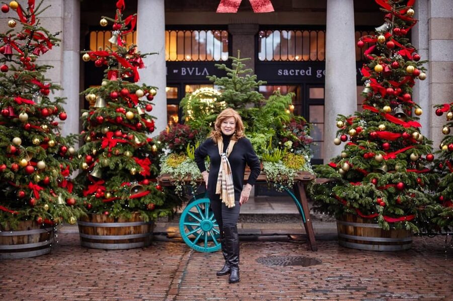 Photoshoot at Notting hill,Covent Garden,St Paul Cathedral - The best reason to book: photographs with you in them