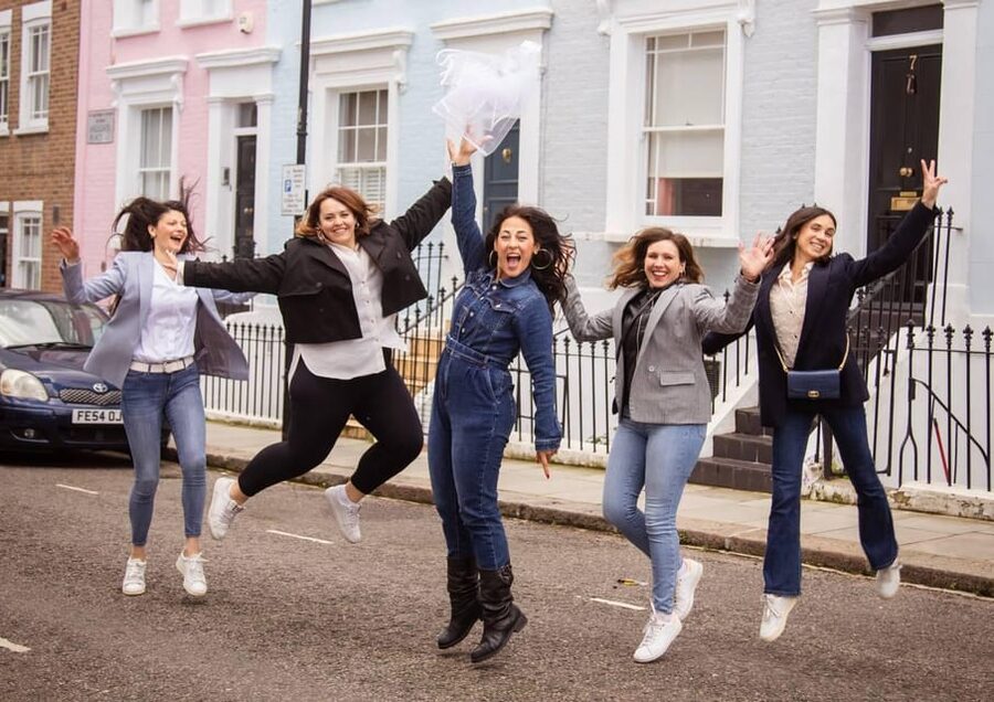 Photoshoot at Notting hill,Covent Garden,St Paul Cathedral - Should you book this London photoshoot?