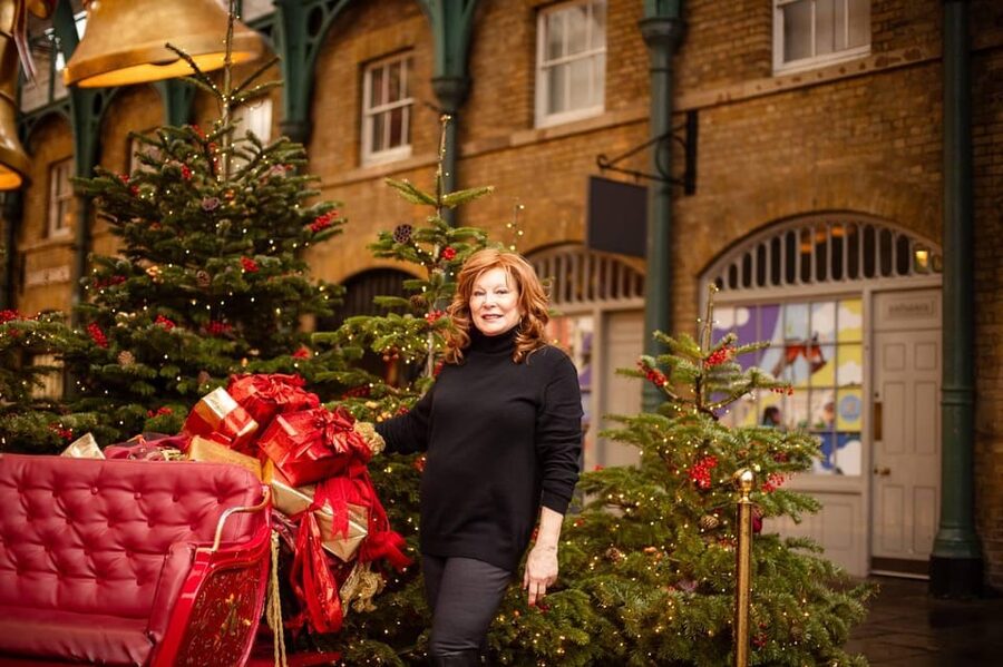 Photoshoot at Notting hill,Covent Garden,St Paul Cathedral - Notting Hill: make the neighborhood part of the picture