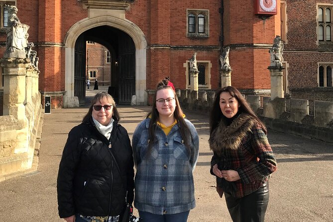Private Guided Tour of Hampton Court Palace - What the private price includes