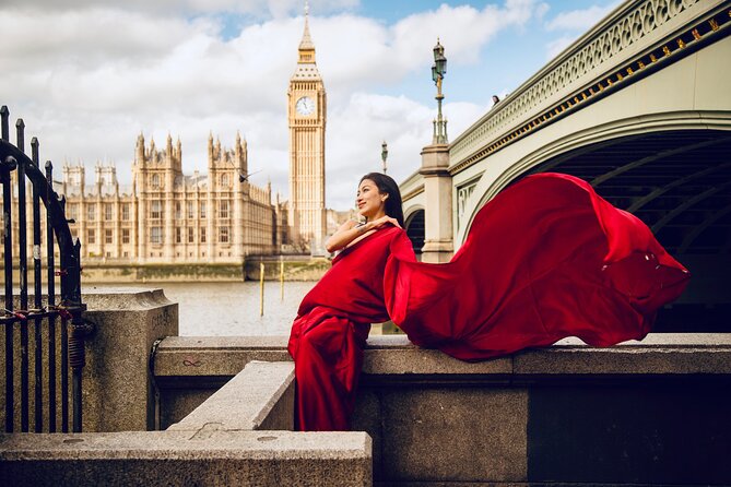 Private landmarks photoshoot for families and couples - Buckingham Palace is not part of every package
