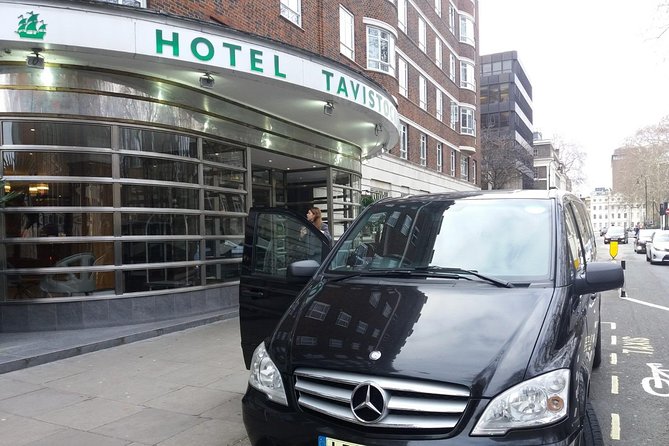 Private transfer from Heathrow to your London Hotel - Finding your driver in the arrivals hall