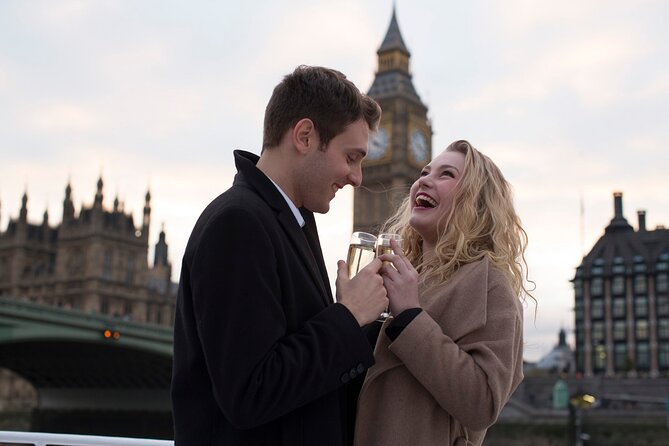 River Thames Evening Cruise with Sparkling wine and Canapés - Canapés, sparkling wine and live music
