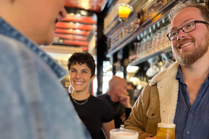 Royal Historic Pubs Walking Guided Tour in London - Historic Pubs and Stories Between Them