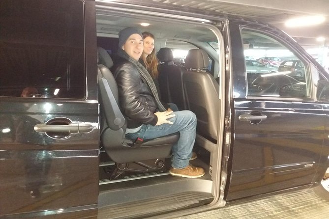 Shared Arrival Transfer London Airport to Hotel Accommodation - From arrivals hall to hotel door