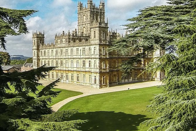 Shared Group Downton Abbey and Highclere Castle Tour from London - Cogges Manor Farm and the journey west