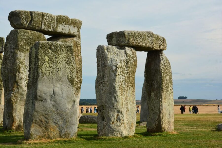 Southampton: Cruise Transfer to London via Stonehenge - Two hours at Stonehenge, with a shuttle in the middle