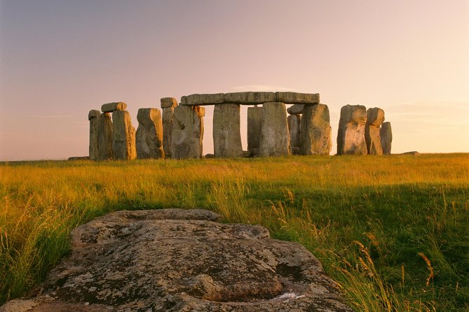 Southampton Pre-Cruise Tour: London to Southampton via Stonehenge - At Stonehenge, make your own sense of the stones